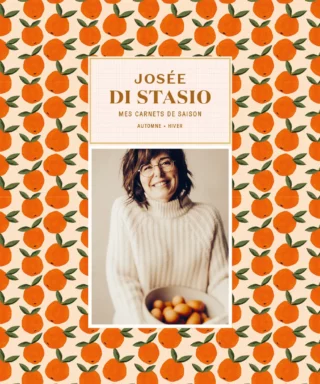 page couverture du livre de cuisine Mes Carnets de saison Automne-Hiver de Josée di Stasio